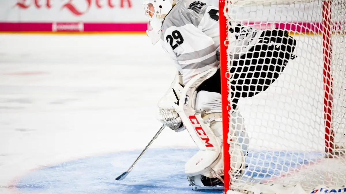 Ishockeyspelare med flesta matcher i Tre kronor genom tiderna
